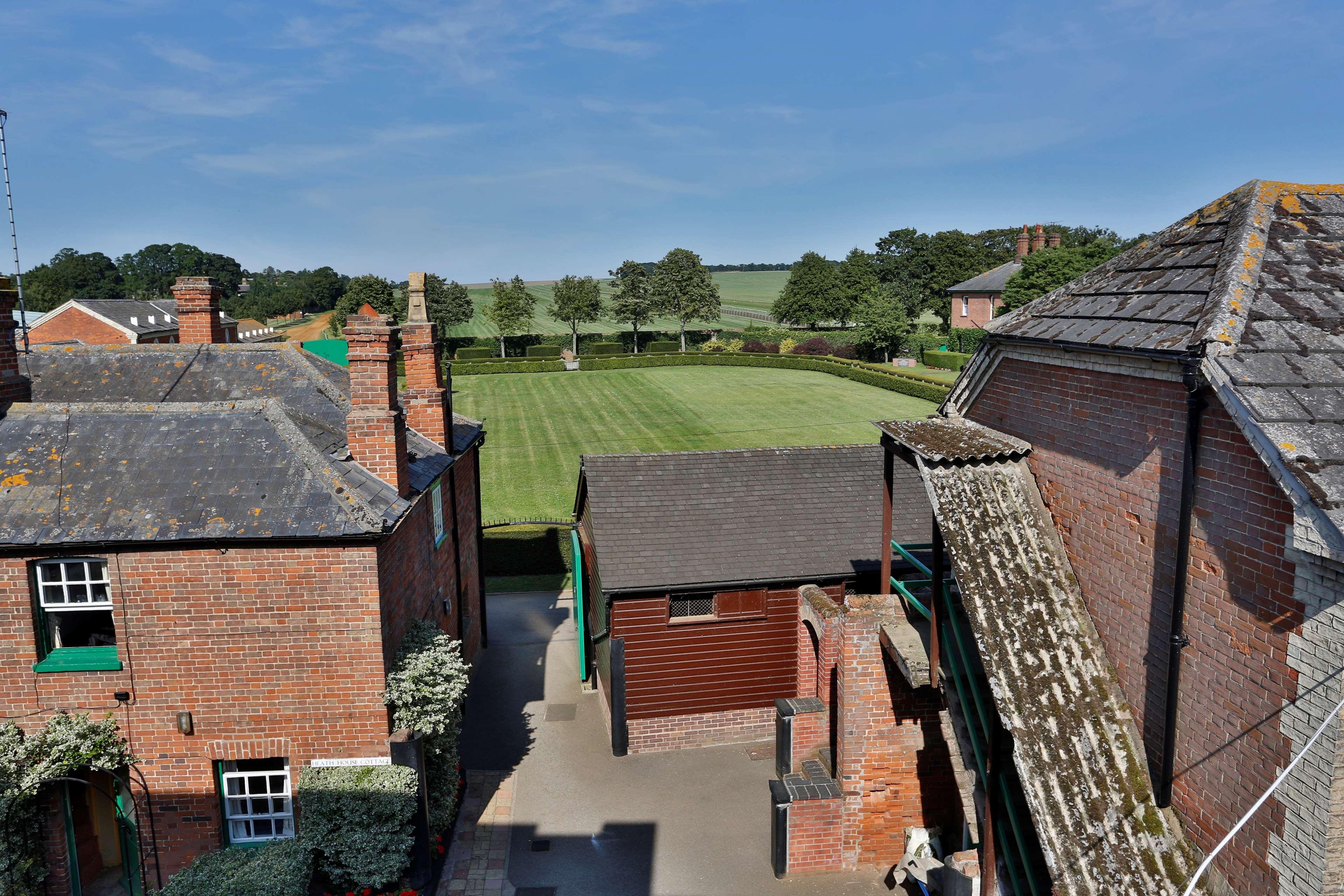 Best Western Heath Court Hotel Newmarket  Exterior foto